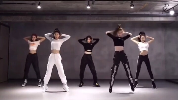 [ITZY] Don’t claim “debut perfection” if you can’t deliver this level! “DALLA DALLA” Practice Room!