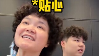 好朋友在高端茶饮店打暑假工，女生特意去刁难好朋友！！