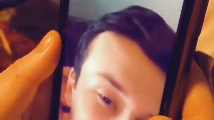 Girls video call their male friends and ask, “Do you think I’m pretty?”