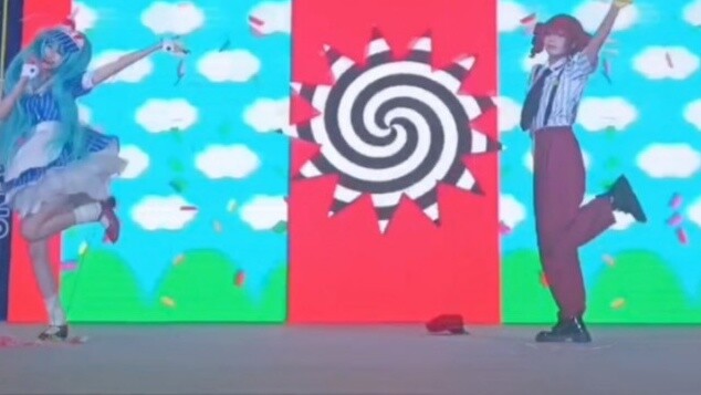 A bit confusing but surprisingly synchronized hypnosis