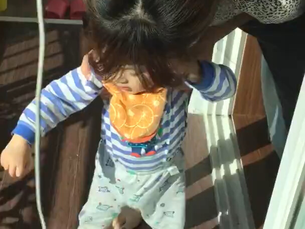 เบบี๋น่ารักหัดเดิน