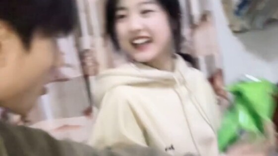 “Such a big person acting like a kid—this isn’t childishness, it’s pure happiness!”