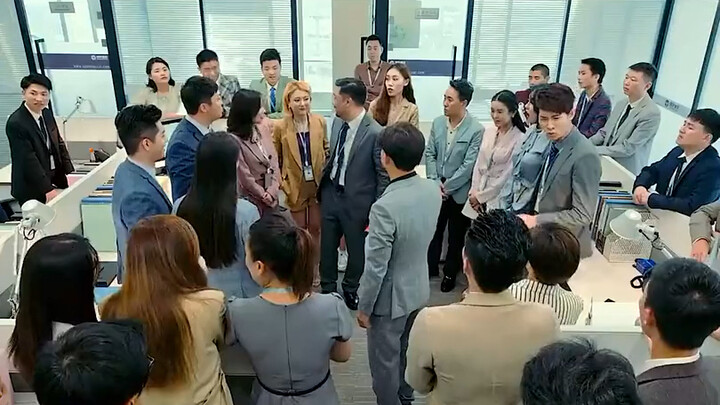 Để lấy tiền từ chiếc siêu xe mà tổ chức đám cưới giả hòng trục lợi...