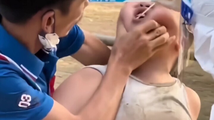 “Làm ơn đi! Trẻ con như thế này vui lắm đấy, được không?”