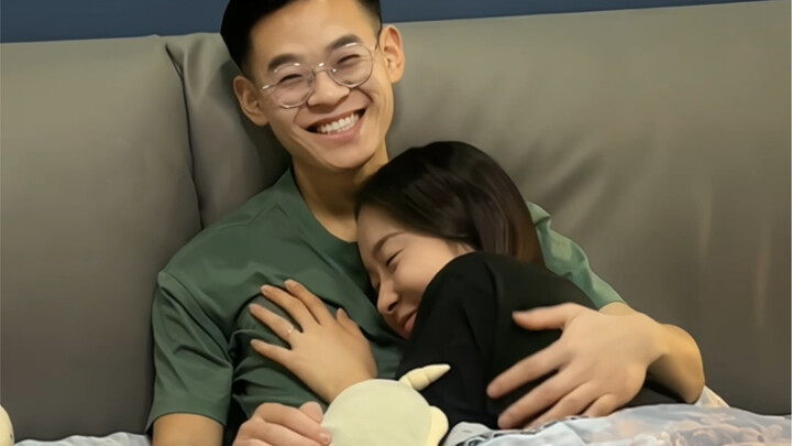 Girls think this is the cuddle guys want VS the reality… Is your partner like this too?