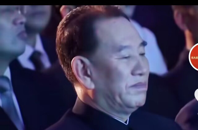 A South Korean girl group visited North Korea to perform in an arts show—this must be their most mod