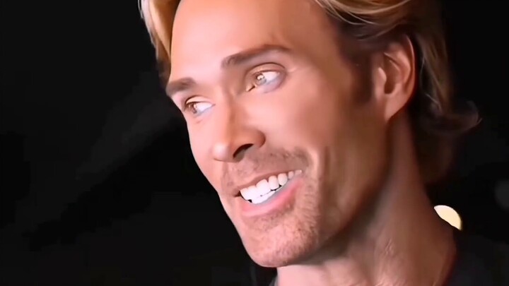 Guru bertanya padaku mengapa aku tersenyum saat ujian beLike