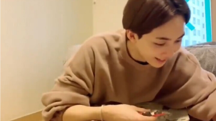 Thời kỳ mang thai omega… hihi… (′◡︎‵)