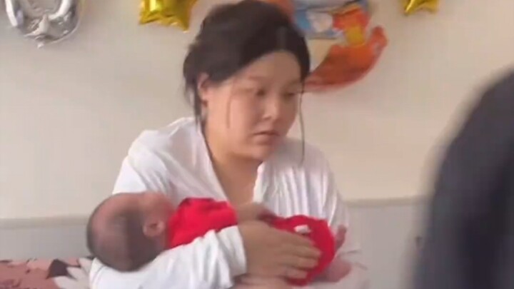 Ibu penuh kasih, anak berbakti