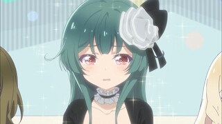 Beruang melepas kostum beruangnya! Lucu sekali~