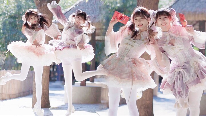 Double the cuties! Two sweet and adorable girls are sending you “Spring Festive Red Envelopes”~