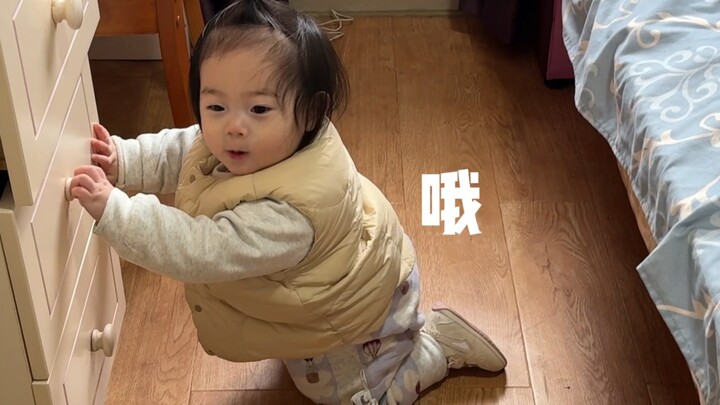 كيف أصبحت لديه عبارات مفضلة وهو ما زال في عمر السنة ونيف فقط؟