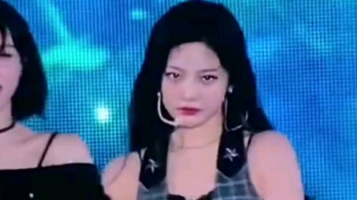 Ningning’s ten-second highlight from the Thailand “Strange Fire” performance!