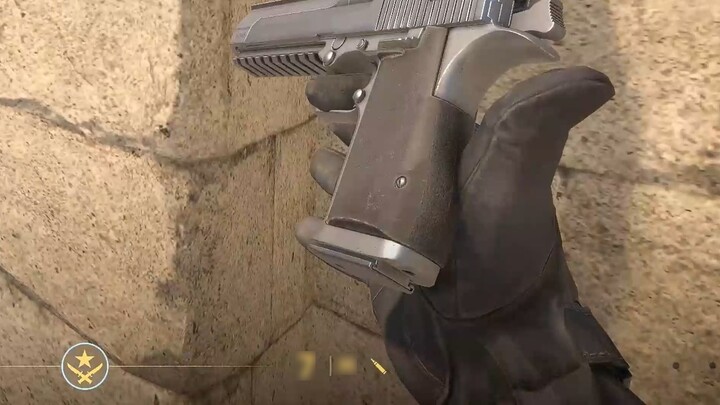 เพื่อนร่วมห้องของฉันบอกว่าฉันเกิดมาเพื่อเล่นเกม FPS