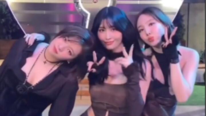 【TWICE】تحدي الرقص —— الرقص في #شروق_القمر🌙 (نسخة القمر)