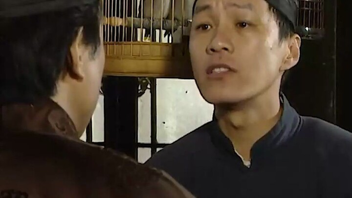 A broken jar in the plum-sauce-soup shop turned out to be a Qianlong-era famille-verte porcelain—so 