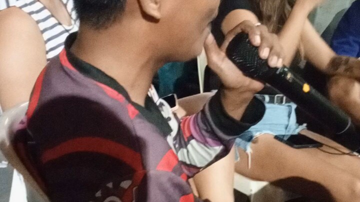 let's sing guys