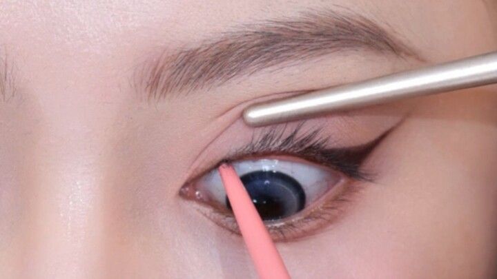 วาดอายไลเนอร์แบบนี้ โลกของตาเล็กๆ ก็ดูสดใสขึ้นทันที!