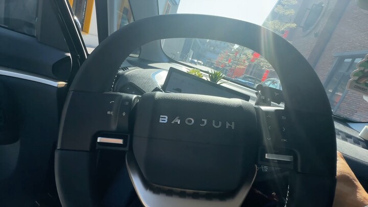 The first car I’m recommending for the New Year? It’s an EV…