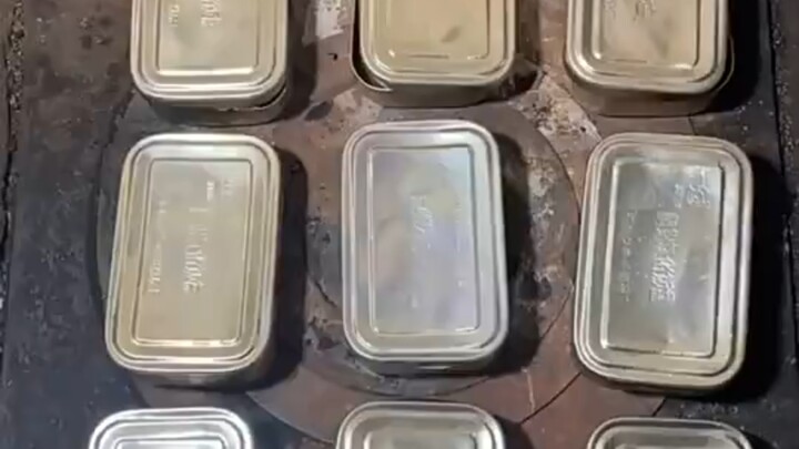 Cả đời này chẳng bao giờ được ăn nữa sao?