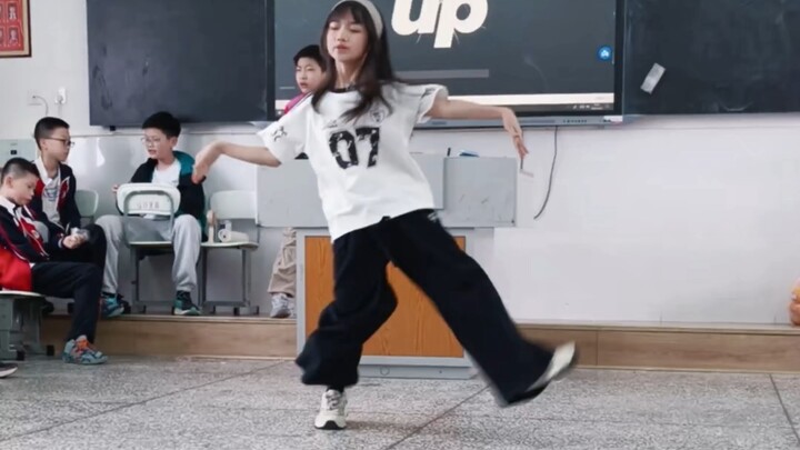 Yiu Zhi-min’s full performance for Children’s Day, a clear version secretly recorded by a classmate