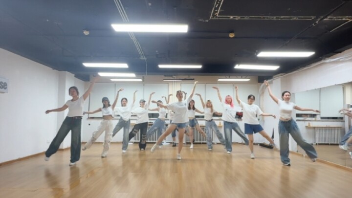 【IZ*ONE】练了六年才练出来的超齐Violeta避雷塔练习室版