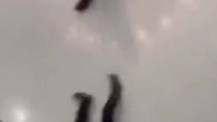 Pregnant woman slapped by salesperson in mall; husband kicks out in fury to protect his wife: “Touch