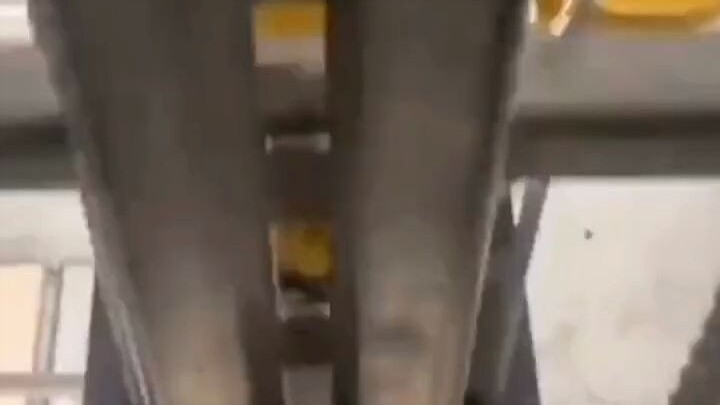 This is called a climbing-free device; we used to climb manually, but most of them have been upgrade