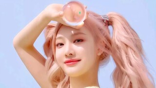 Klip ini sangat menyentuh sampai saya ingin membawanya ke liang lahat. Hati saya benar-benar teriris