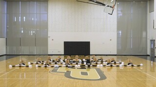 Màn nhảy cổ vũ với bóng hoa này quá đỉnh, thật tuyệt vời