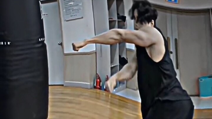 Có phải bạn muốn làm tôi cười chết không?