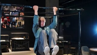هذا رقص الشارع. (ولكن على البار)