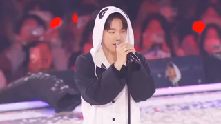 EXO热曲串烧Live版舞台