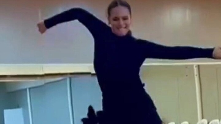 Learn this women's singles samba and become a god