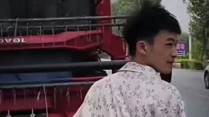 Anh đúng là đứa con trai lớn ngoan của bố!