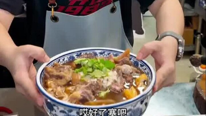 "Authentic Shenyang and Old Beijing Braised Pork with Stuffed Pancakes"