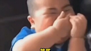 高铁上厕所结果门开了，丢死人了