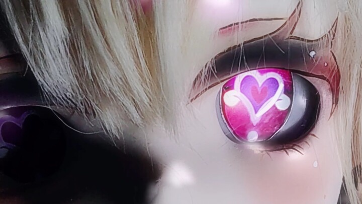 Oops! Succubus Klee invited me to see the luminous watch that emits hearts, but I was knocked down..