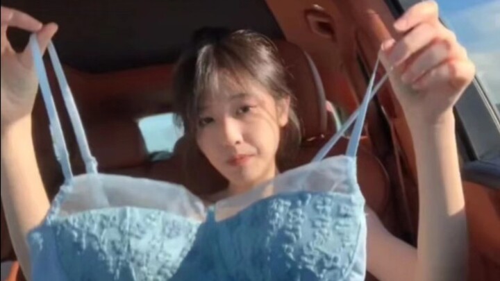ดูเจี่ยวพี่สาวงูสิ ไม่ถือว่าพวกพี่ๆ เป็นคนนอกเลยนะ.....โอเคดี ทนไม่ไหวแล้ว