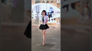 Chinese girls street fashion Beautiful girl #shortsvideo #chinesefashion