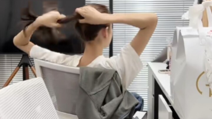 วันนี้ฉันเรียนวิธีเกล้าผมสุดเจ๋งมา!