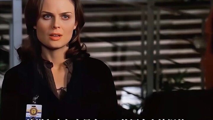 مسلسل مذهل يناسب وجبة الطعام: رائد فضاء سقط من ارتفاع شاهق!