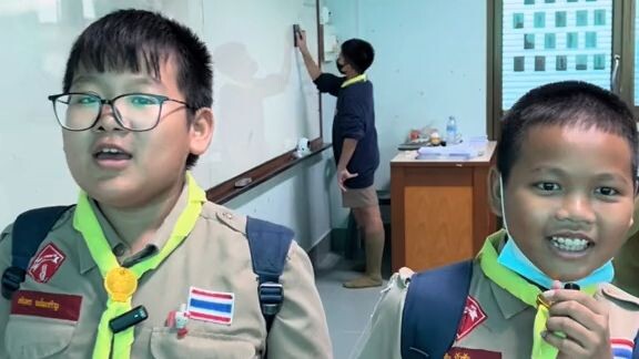 jiafei random thai students singing jiafei song