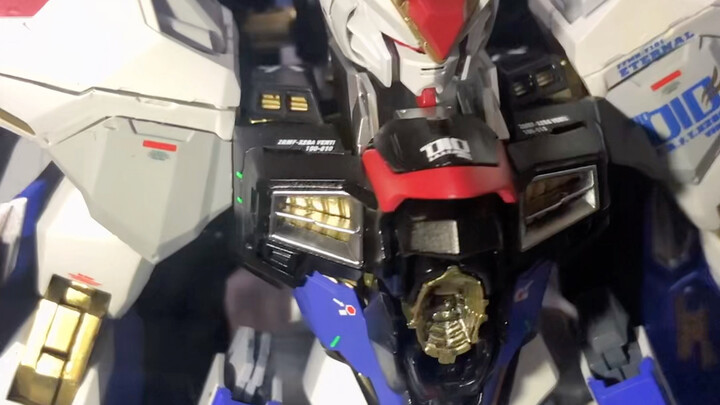 The aggrieved little eyes of the big class 8802 strike freedom extinction and said that the varnish 