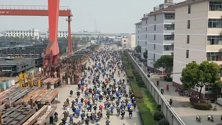 It turns out that if there were no cars on the road, even a huge number of electric scooters wouldn’