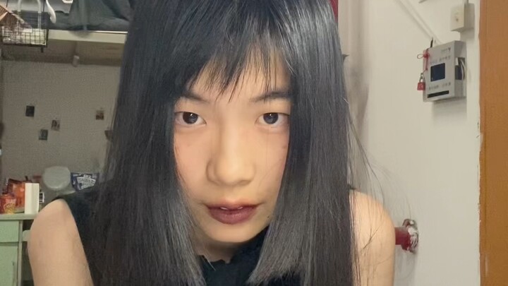 "الوردة الوردة أحبك".