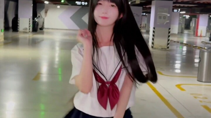 Do I dance like a senior who blocks people after school?//////