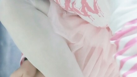 Merah muda nan imut, sangat menggemaskan