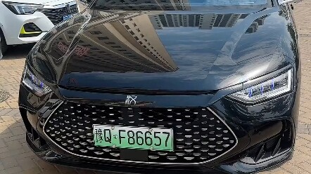 BYD Han suddenly started forcing heating on in this scorching weather—hilarious! I did a quick searc