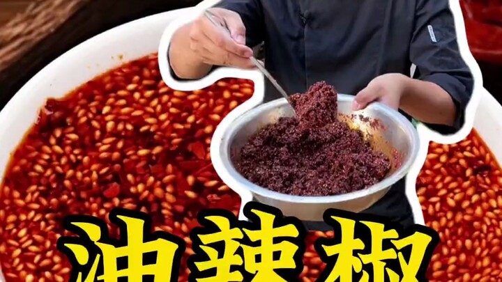 Ớt dầu đỏ, tùy theo nhu cầu của bản thân để điều chỉnh màu sắc và độ cay của ớt dầu
